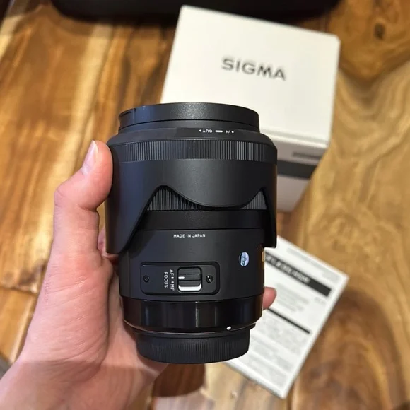 Sigma Beauty 35mm F1.4 DG HSM Lens - Black - Picture 2 of 6